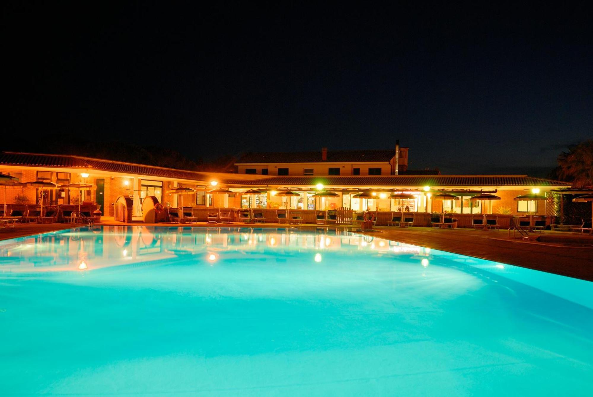 Villaggio Turistico La Cecinella Marina di Cecina Kültér fotó