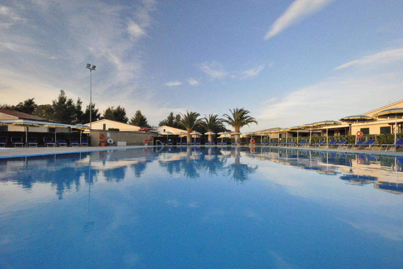 Villaggio Turistico La Cecinella Marina di Cecina Kültér fotó